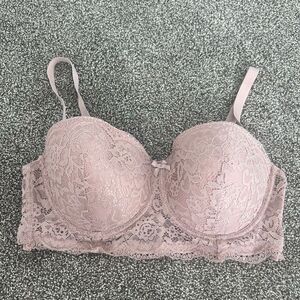 B. LUXE Lace Underwire Bra 40C